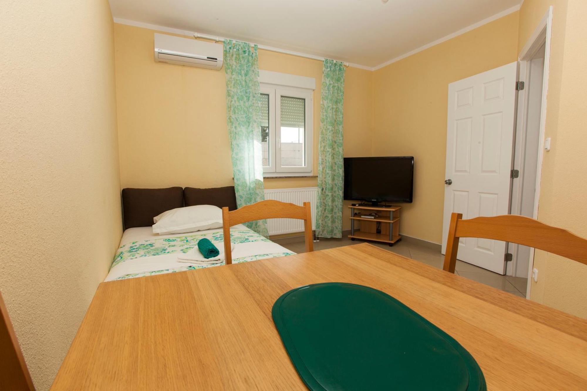 Apartments Damjanovic マカルスカ 部屋 写真