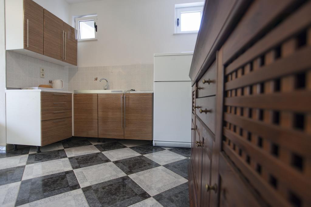 Apartments Damjanovic マカルスカ 部屋 写真