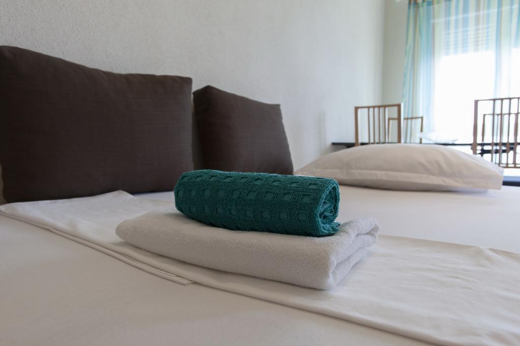Apartments Damjanovic マカルスカ 部屋 写真