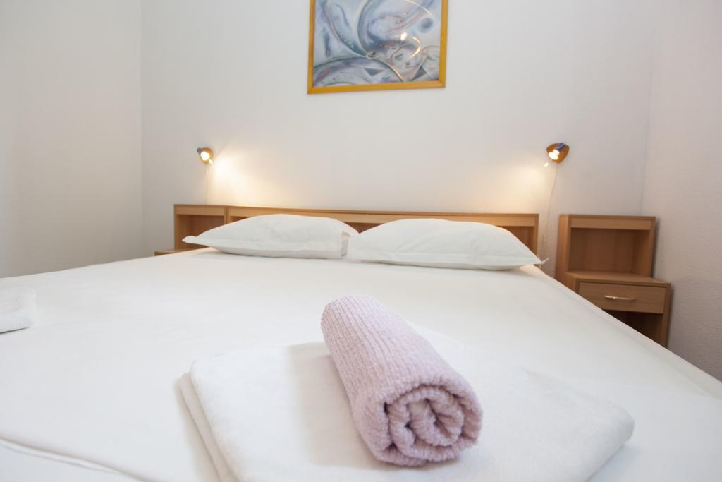 Apartments Damjanovic マカルスカ エクステリア 写真