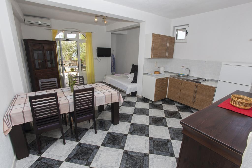 Apartments Damjanovic マカルスカ エクステリア 写真